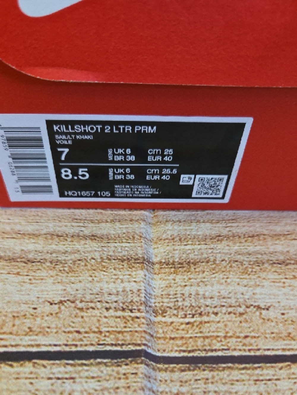 Nike Cream/White Retro Low-Top Sneakers - Picture 2 of 4